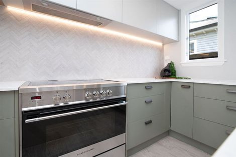 Photo of property in 51 Hawkesbury Avenue, St Albans, Christchurch, 8014