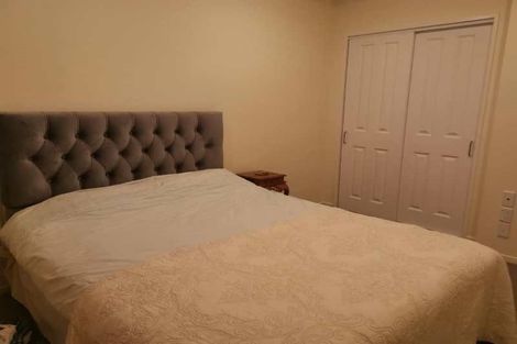 Photo of property in 13 Bangla Place, Massey, Auckland, 0614