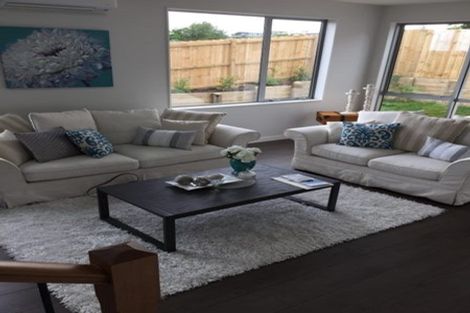 Photo of property in 615 Glenfield Road, Totara Vale, Auckland, 0629