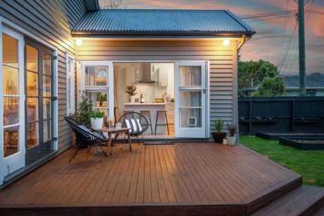 Photo of property in 25 Domain Terrace, Spreydon, Christchurch, 8024