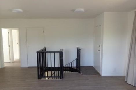 Photo of property in 71 Beaubank Road, Kelston, Auckland, 0602