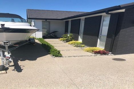 Photo of property in 3 Pae Moana Place, Stanmore Bay, Whangaparaoa, 0932