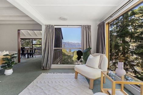 Photo of property in 44 Arawata Terrace, Sunshine Bay, Queenstown, 9300