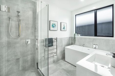 Photo of property in 13 Sydney Place, Flagstaff, Hamilton, 3210