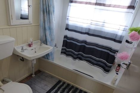 Photo of property in 1/548 Fergusson Drive, Trentham, Upper Hutt, 5018