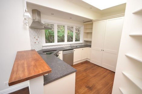 Photo of property in 43 Trelissick Crescent, Ngaio, Wellington, 6035