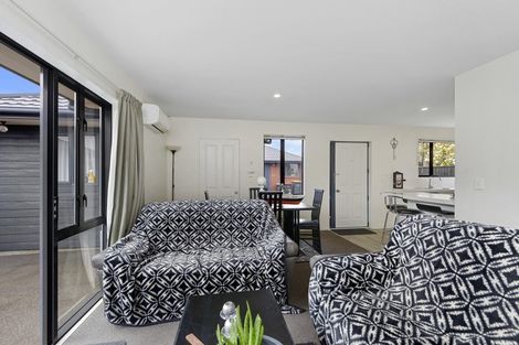 Photo of property in 77 Grafton Street, Waltham, Christchurch, 8011