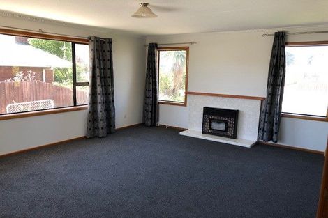 Photo of property in 11 Eglinton Street, Avondale, Christchurch, 8061