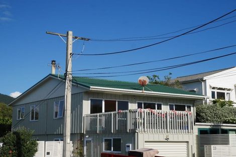 Photo of property in 28 Aperahama Street, Paekakariki, 5034