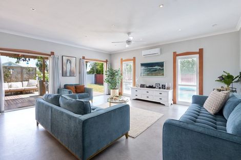 Photo of property in 303 Mclean Street, Saint Leonards, Hastings, 4120