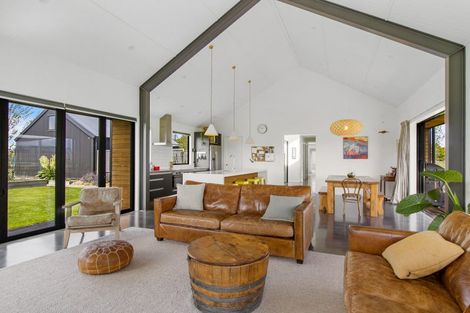Photo of property in 48 Sherwood Road, Makikihi, Waimate, 7978