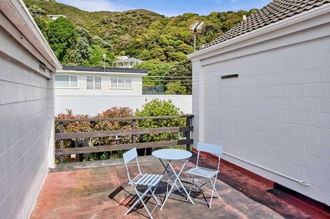 Photo of property in 5 Kowhai Street, Eastbourne, Lower Hutt, 5013