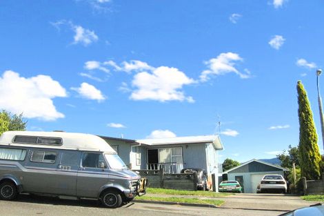 Photo of property in 16 Gentian Street, Timberlea, Upper Hutt, 5018