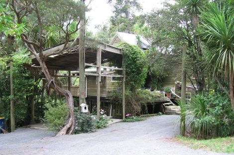 Photo of property in 51 Wood Bay Road, Titirangi, Auckland, 0604