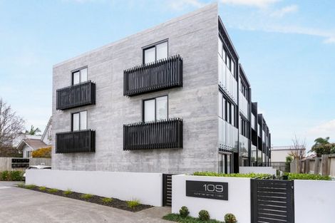 Photo of property in 32a/2 Westgate Drive, Massey, Auckland, 0614