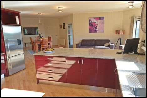 Photo of property in 27a Shelter Grove, Frankleigh Park, New Plymouth, 4310