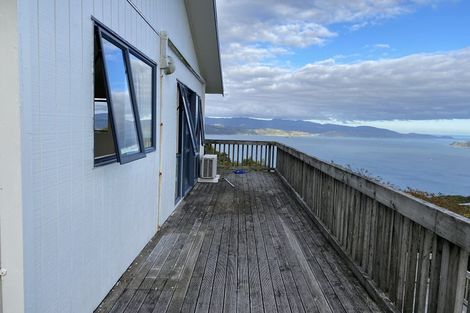 Photo of property in 49 Edgecombe Street, Newlands, Wellington, 6037