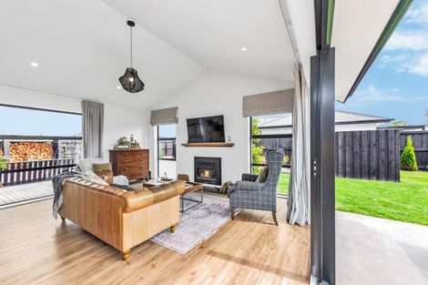 Photo of property in 17 Newbrook Terrace, Darfield, 7510