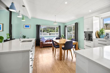 Photo of property in 30 Seaview Avenue, Te Puru, Thames, 3575