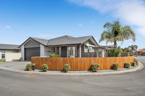 Photo of property in 4 Sandspit Way, Papamoa Beach, Papamoa, 3118