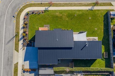 Photo of property in 20 Pounamu Avenue, Albert Town, Wanaka, 9305