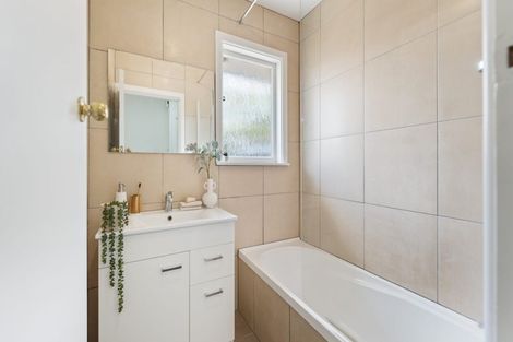 Photo of property in 24 Camelot Street, Ilam, Christchurch, 8041