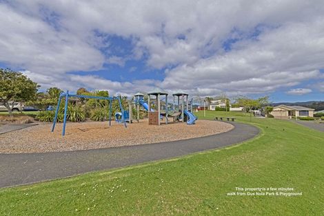 Photo of property in 29 Chadlington Avenue, Henderson, Auckland, 0612