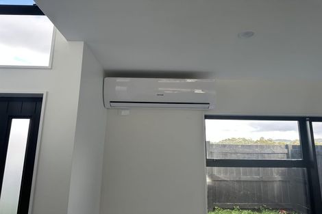 Photo of property in 4 Kaha Lane, Henderson, Auckland, 0612