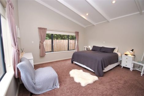 Photo of property in 2/18 Puriri Street, Hilltop, Taupo, 3330