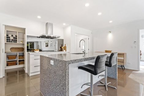 Photo of property in 26 Waitotara Way, Whitianga, 3510