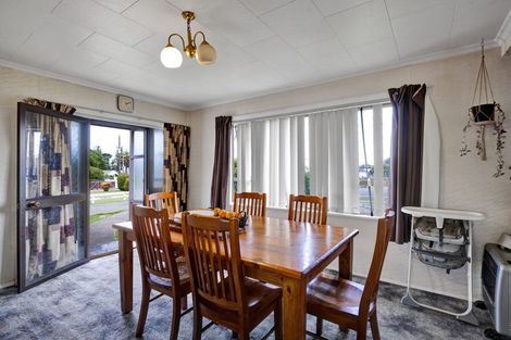 Photo of property in 88 Stanners Street, Eltham, 4322