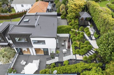 Photo of property in 14c Alfred Street, Northcote Point, Auckland, 0627