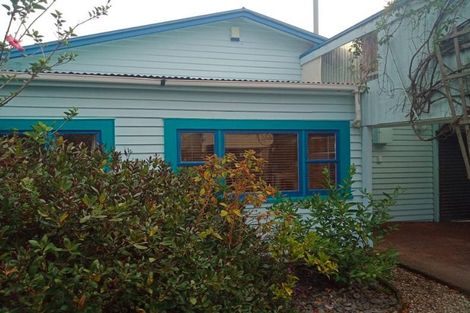 Photo of property in 18 Selwyn Road, Hospital Hill, Napier, 4110