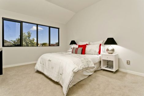 Photo of property in 2a Brook Street, Milford, Auckland, 0620