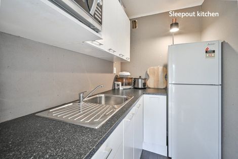 Photo of property in 1212 Jellicoe Street, Mayfair, Hastings, 4122