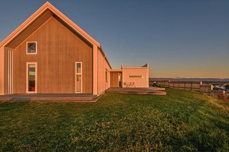 Photo of property in 2 Rangeview Rise, Foxton Beach, Foxton, 4815