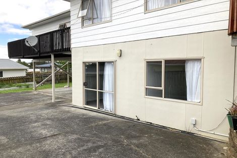 Photo of property in 36 Madigan Place, Glendene, Auckland, 0602