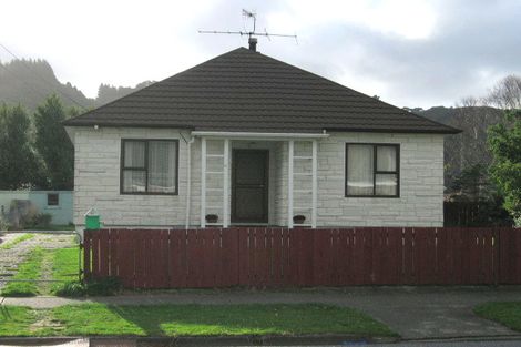 Photo of property in 27 Reynolds Street, Taita, Lower Hutt, 5011