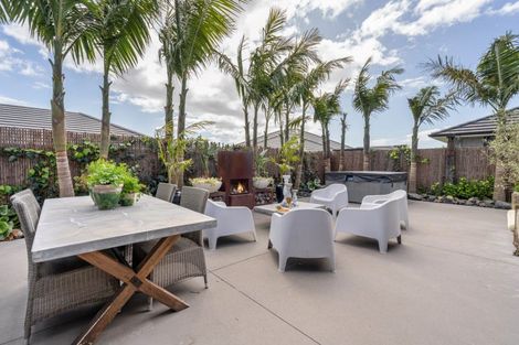 Photo of property in 6 Charlotte Drive, Omokoroa, 3114