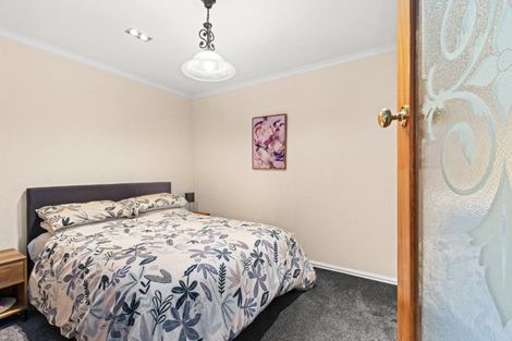 Photo of property in 32 Milton Road, Bluff Hill, Napier, 4110