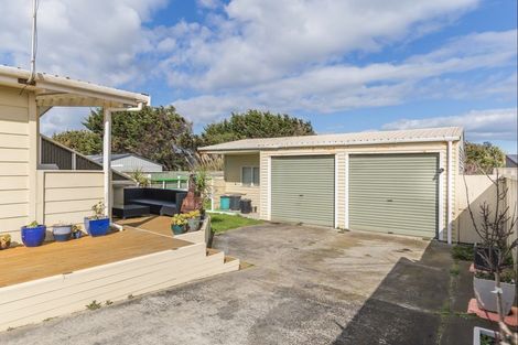 Photo of property in 4 Himatangi Street, Himatangi Beach, Foxton, 4891