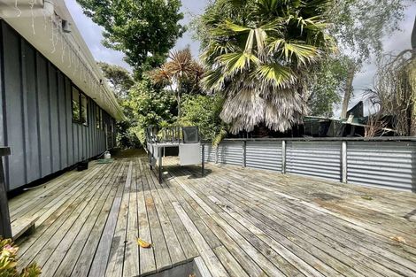 Photo of property in 9a Taioma Crescent, Te Atatu Peninsula, Auckland, 0610