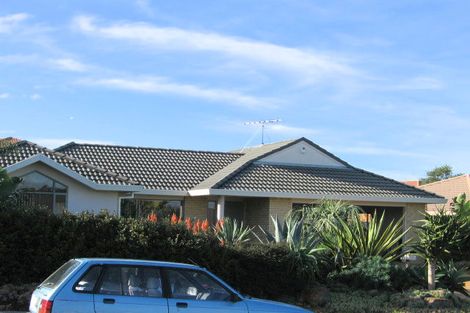Photo of property in 35 Kath Hopper Drive, Orewa, 0931