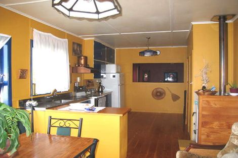 Photo of property in 80 Pipiroa Road, Ngatea, 3503
