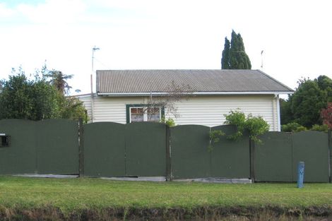 Photo of property in 23 Parrs Cross Road, Henderson, Auckland, 0612