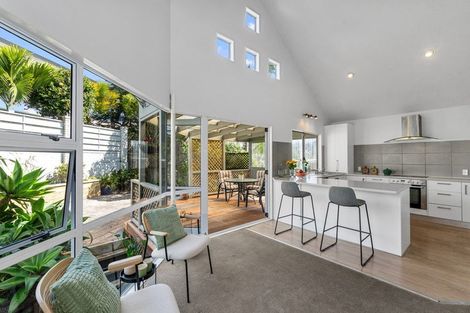 Photo of property in 1/16 Sailfish Drive, West Harbour, Auckland, 0618