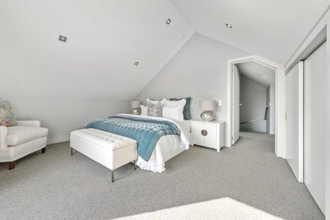 Photo of property in 1/176 Mcleod Road, Te Atatu South, Auckland, 0610