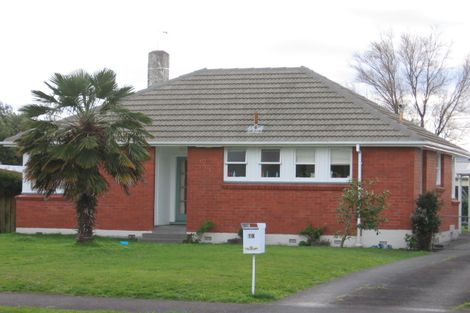 Photo of property in 19 Tilbury Avenue, Hokowhitu, Palmerston North, 4410