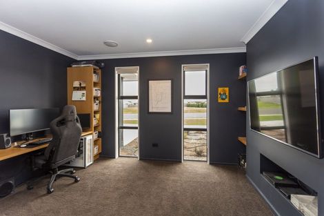 Photo of property in 26 Kingfisher Avenue, Amberley, 7410
