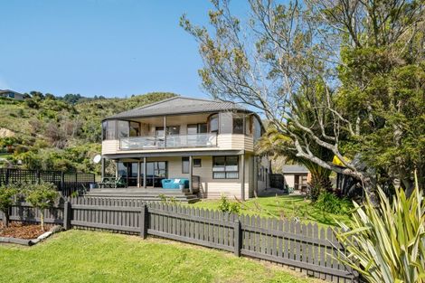 Photo of property in 318 Waikawa Road, Waikawa, Picton, 7220